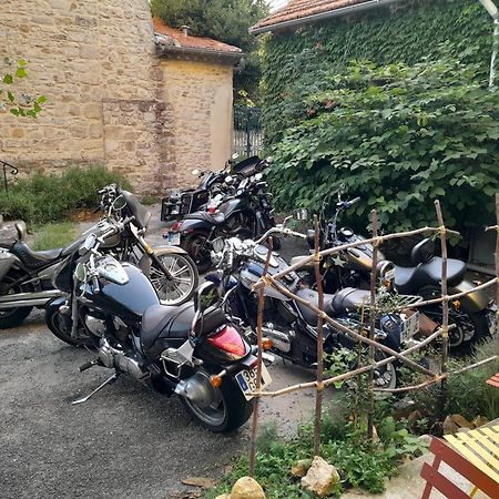 Le Prieure Bed & Breakfast Saint-Florent-sur-Auzonnet Bagian luar foto