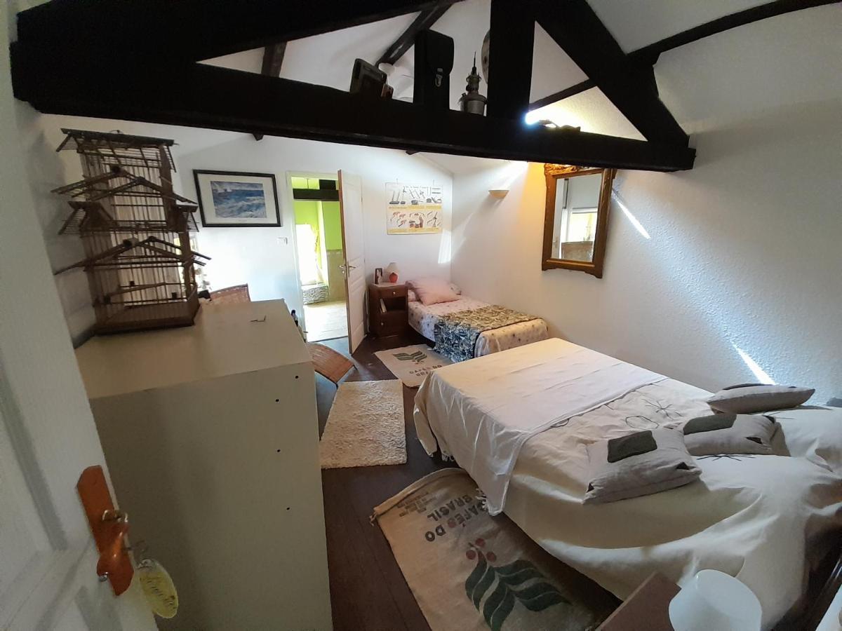 Le Prieure Bed & Breakfast Saint-Florent-sur-Auzonnet Bagian luar foto